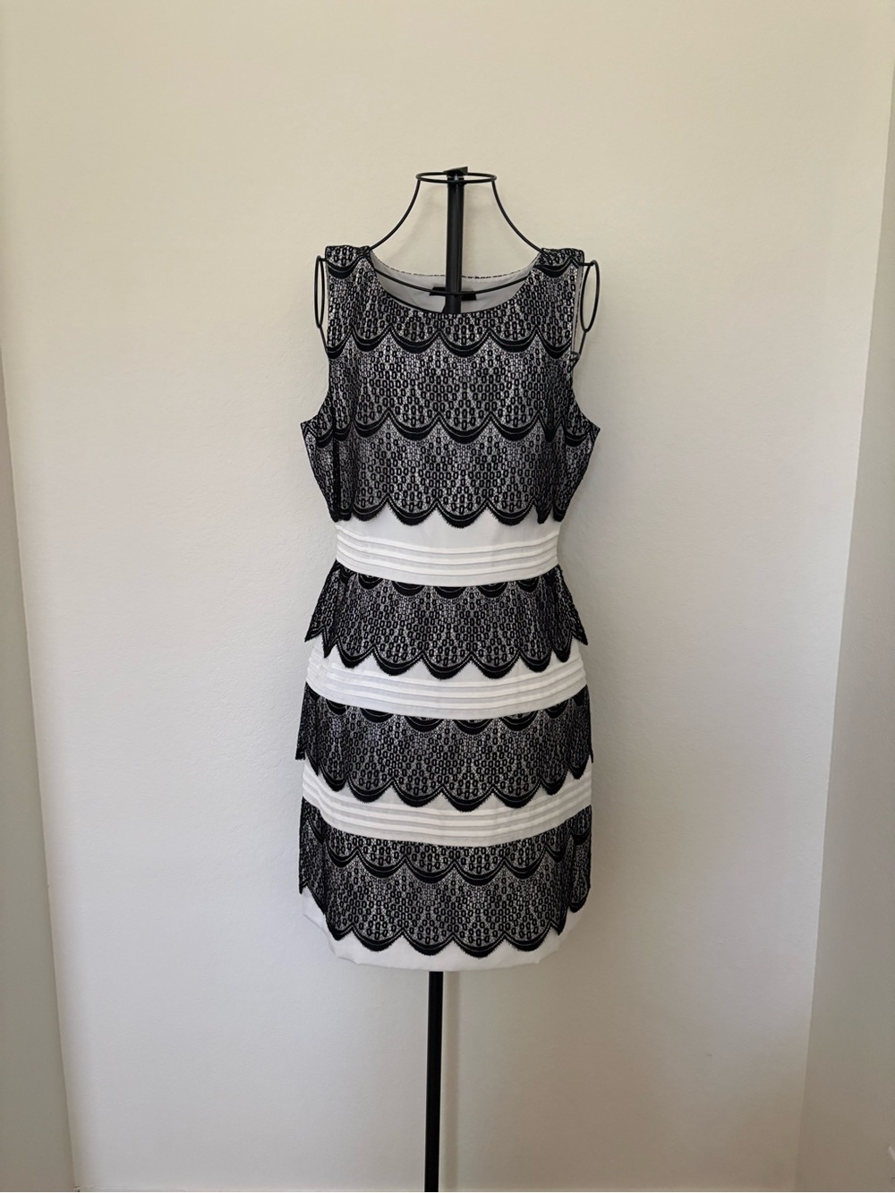 BCBGMaxAzria Black and White Scallop Lace Sheath Dress
